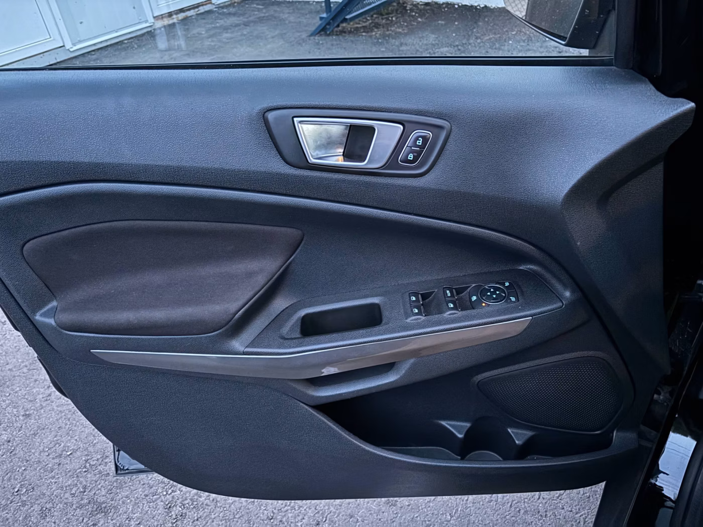Ford EcoSport фото 15