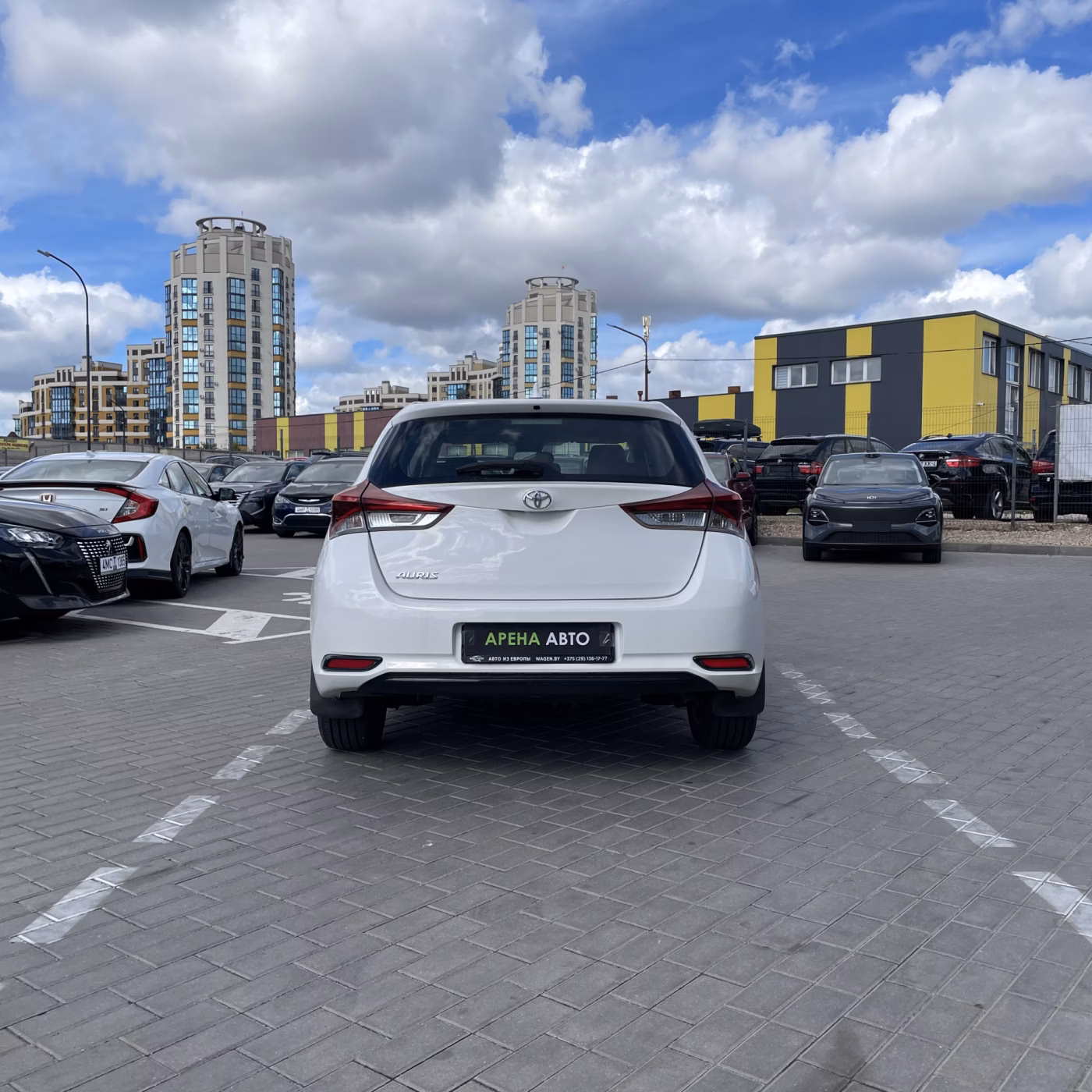 Toyota Auris фото 5