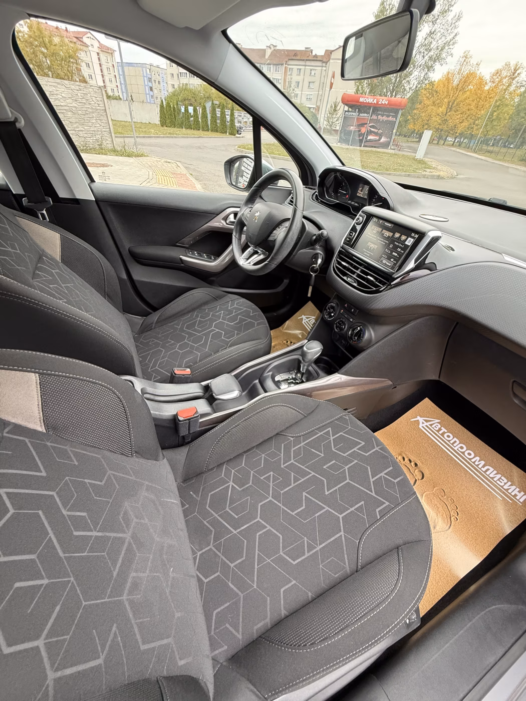 Peugeot 2008 фото 22