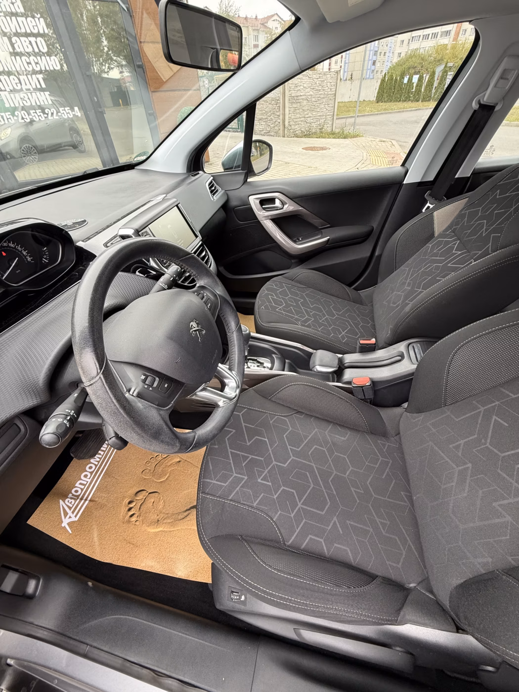 Peugeot 2008 фото 20