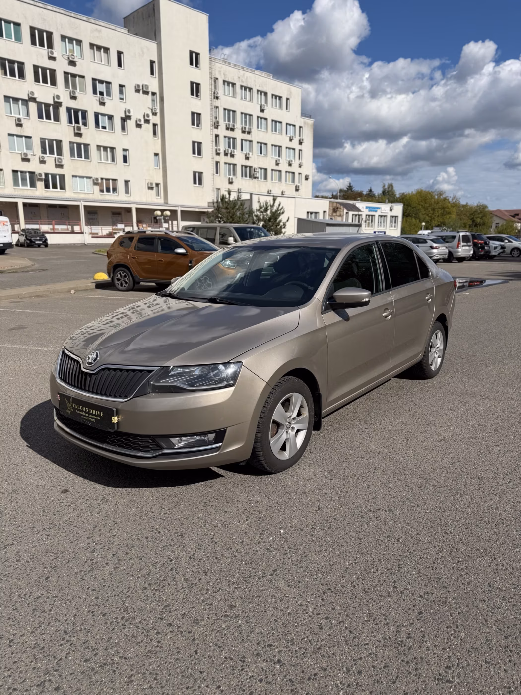 Skoda Rapid фото 3