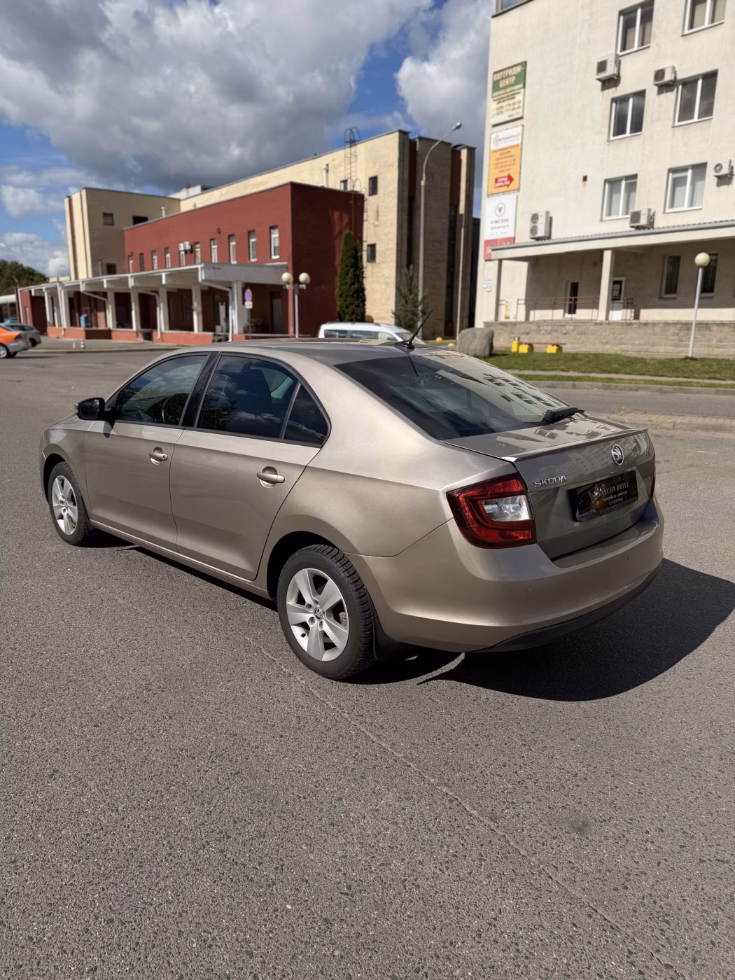 Skoda Rapid фото 5