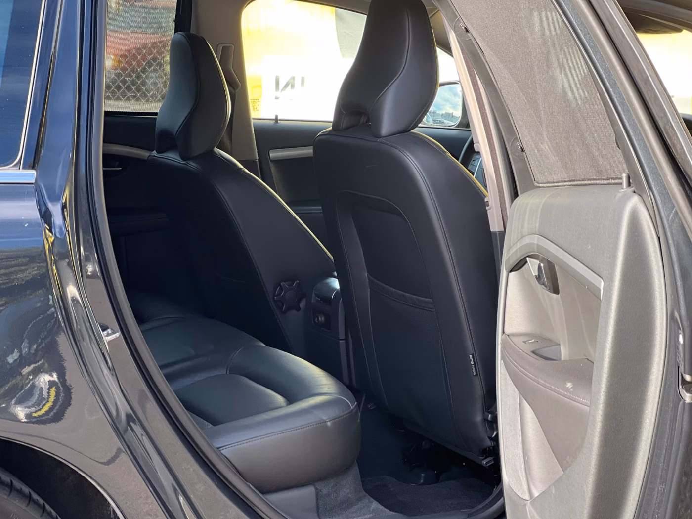 Volvo V70 фото 19