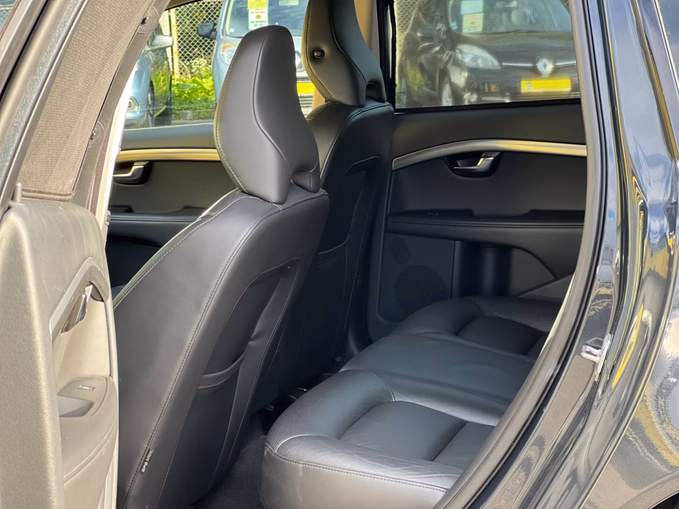 Volvo V70 фото 17