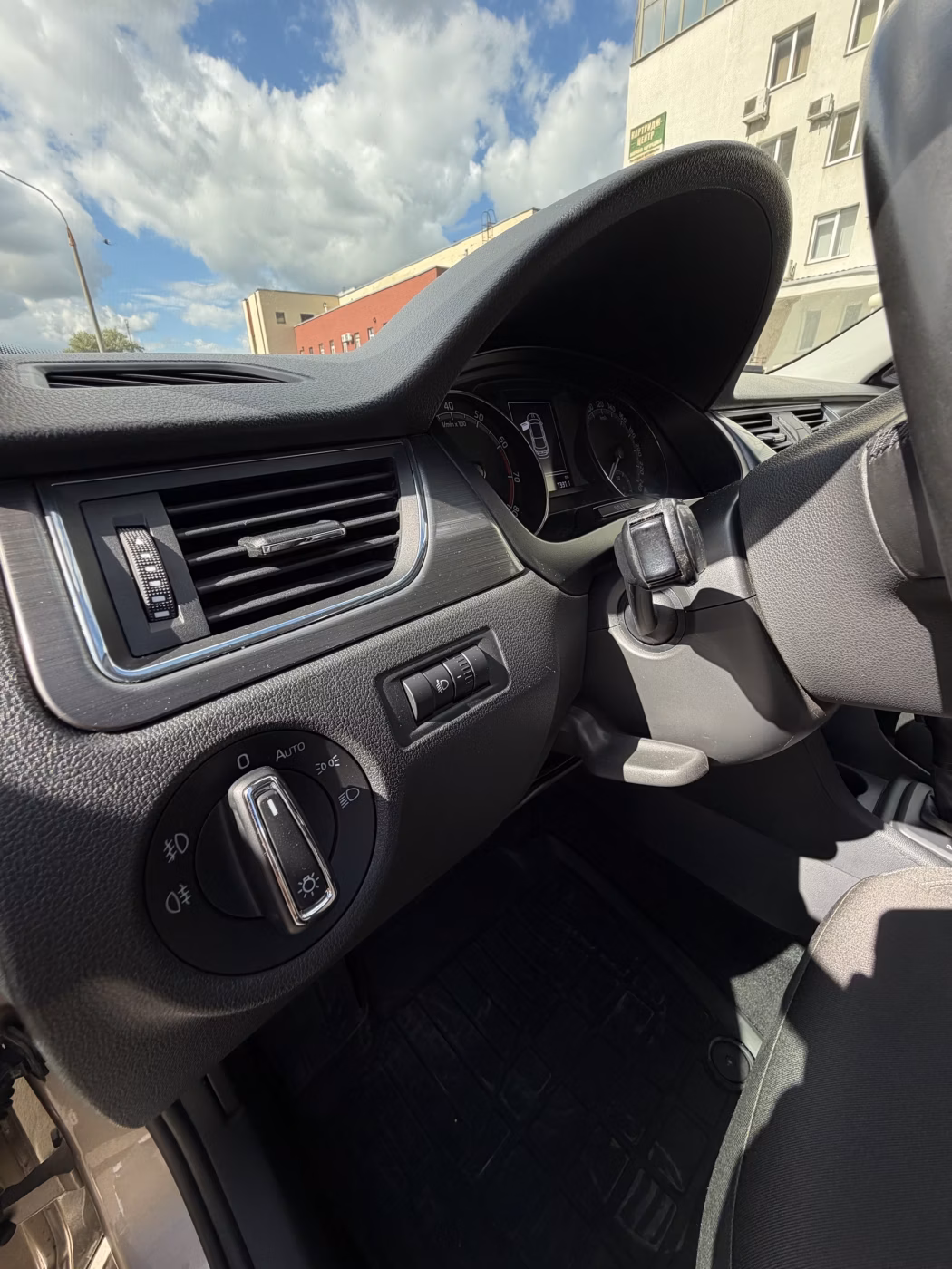 Skoda Rapid фото 13