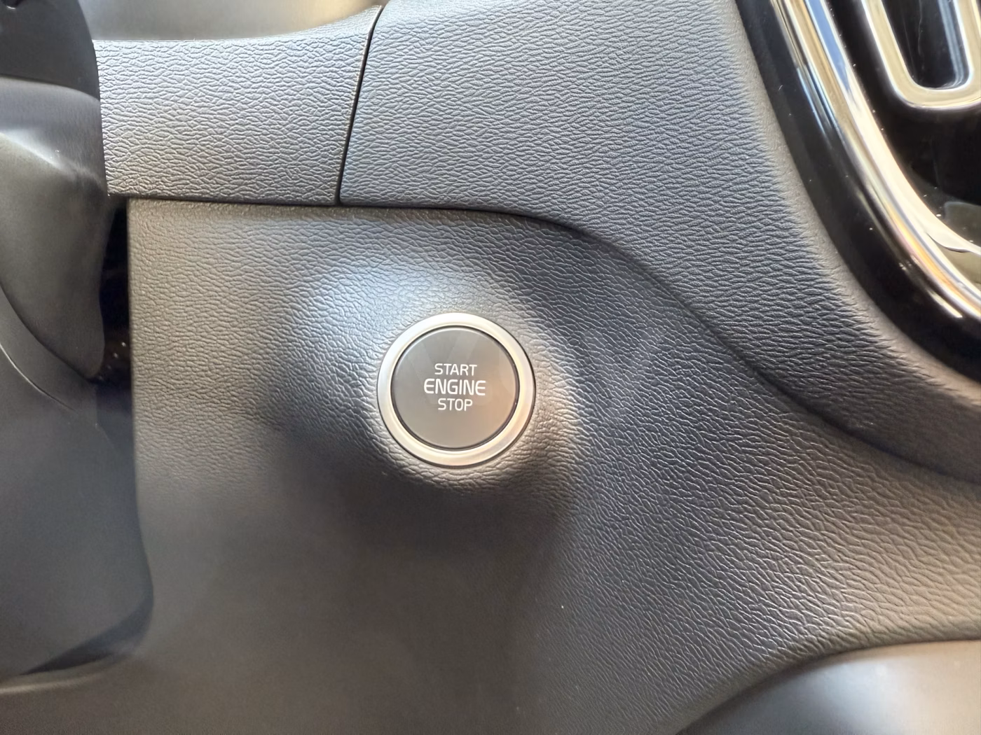 Volvo XC40 фото 18
