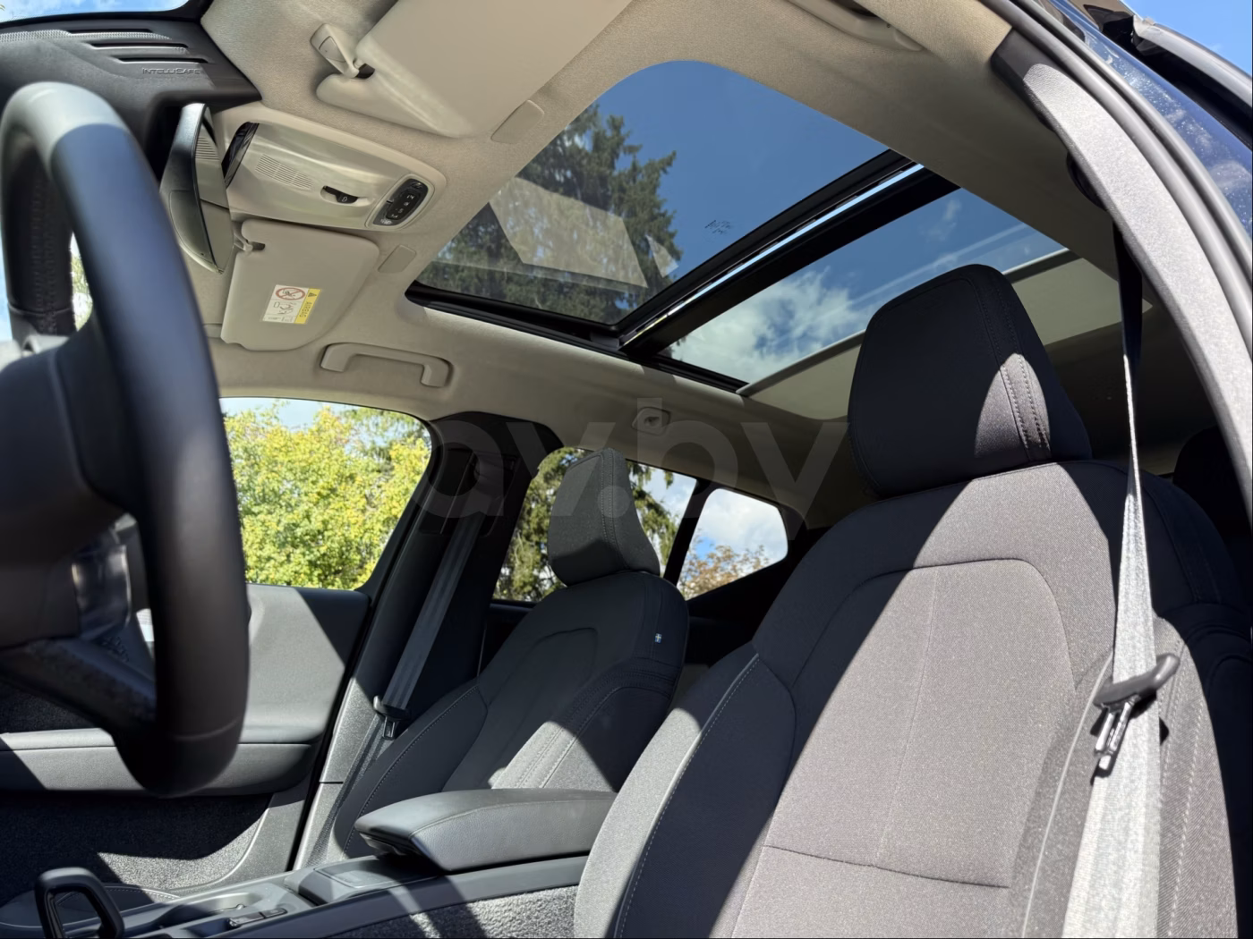 Volvo XC40 фото 7
