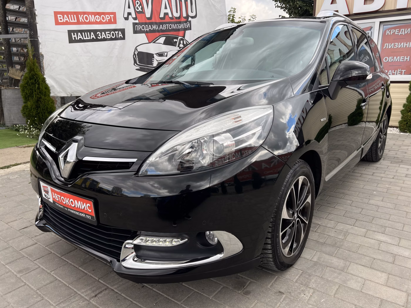 Renault Grand Scenic фото 9