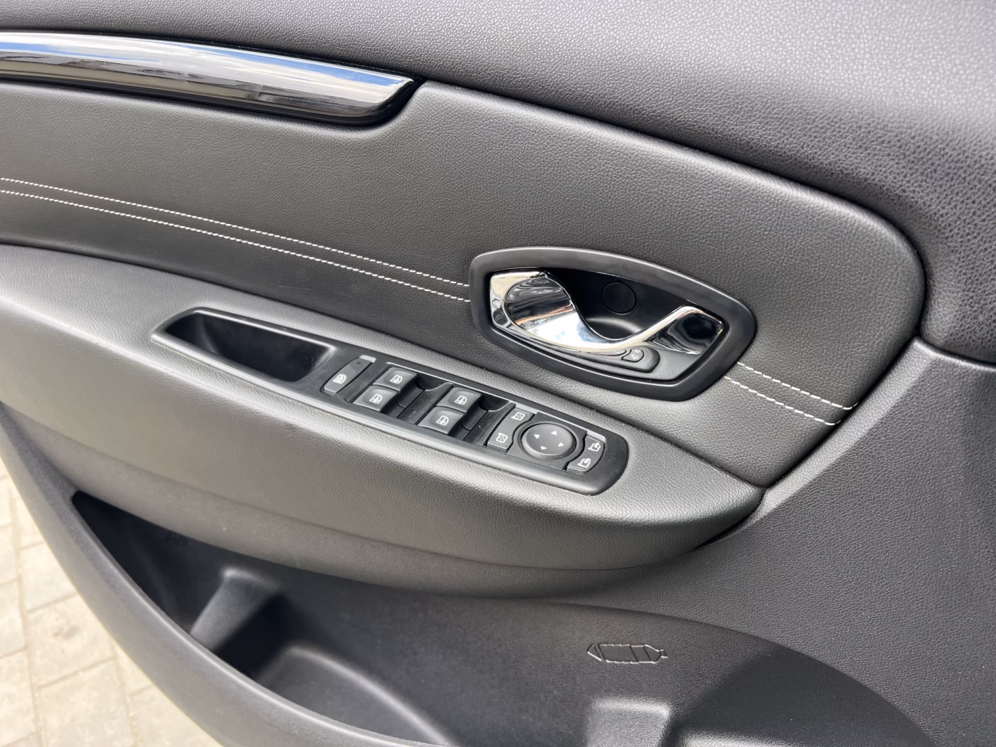 Renault Grand Scenic фото 30