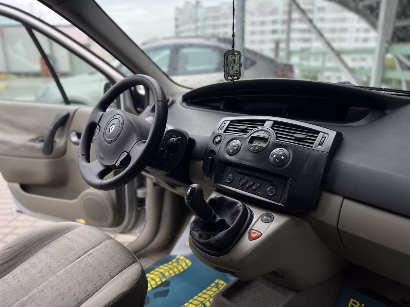 Renault Scenic фото 9