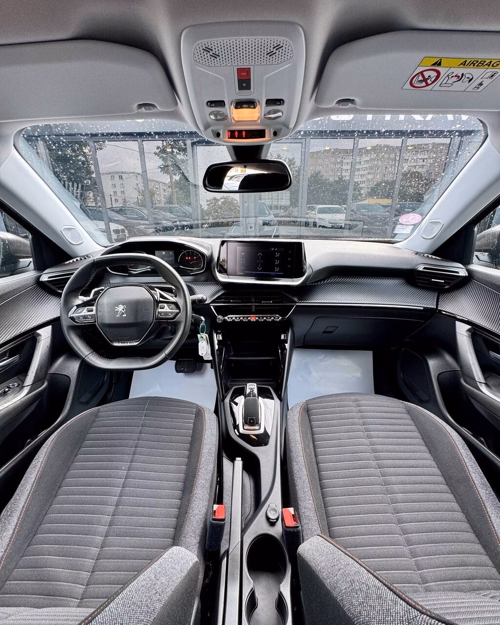 Peugeot 2008 фото 8