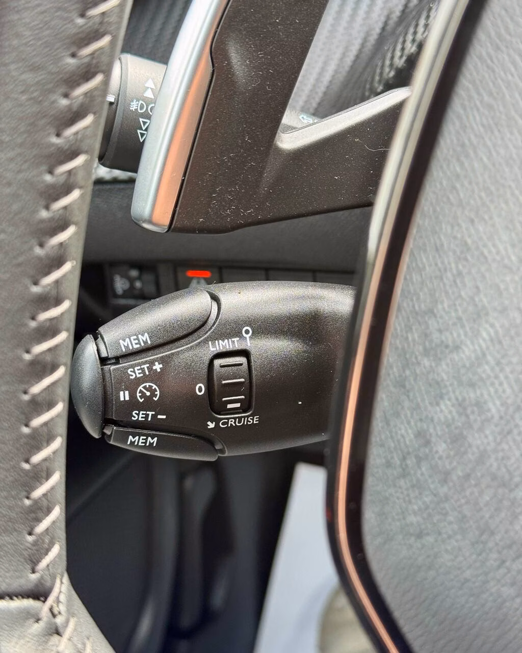 Peugeot 2008 фото 16