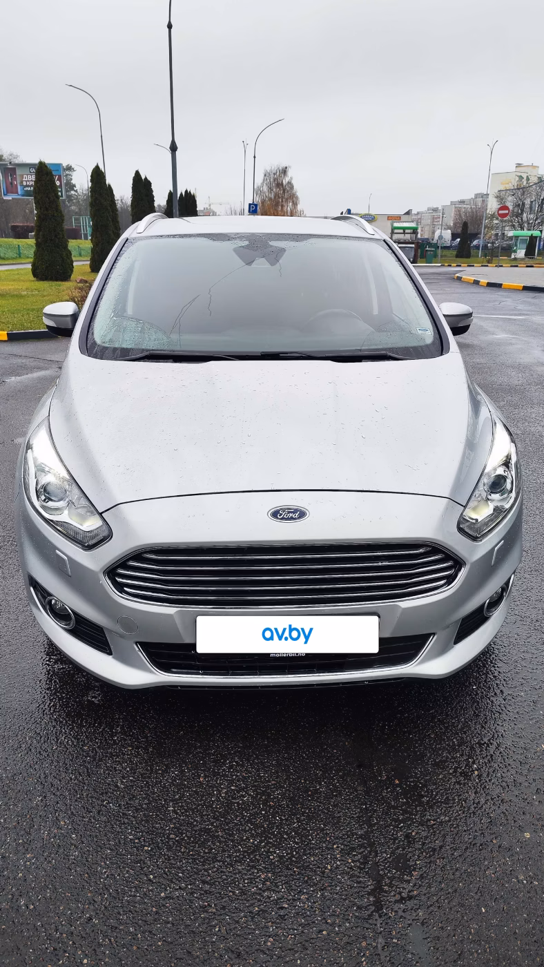 Ford S-MAX фото 5