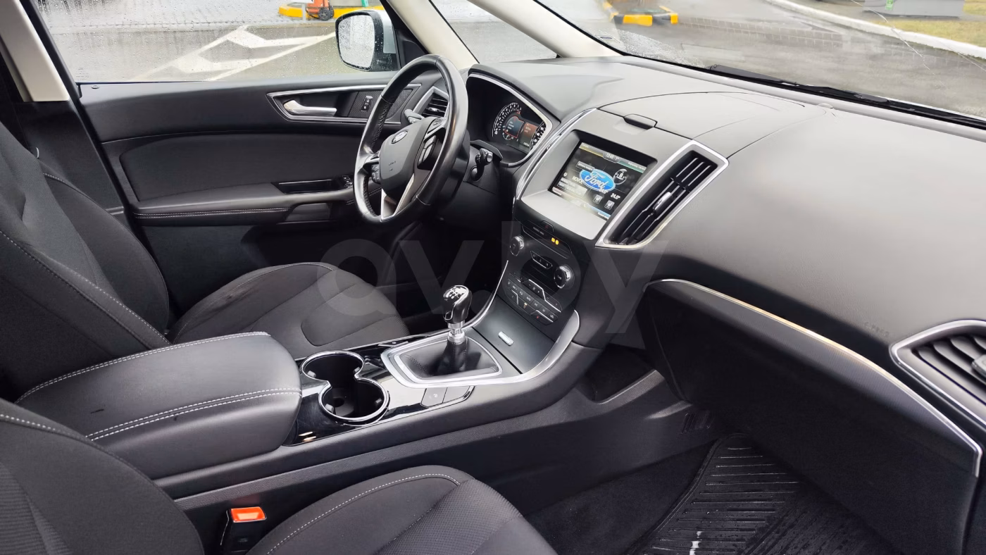 Ford S-MAX фото 9