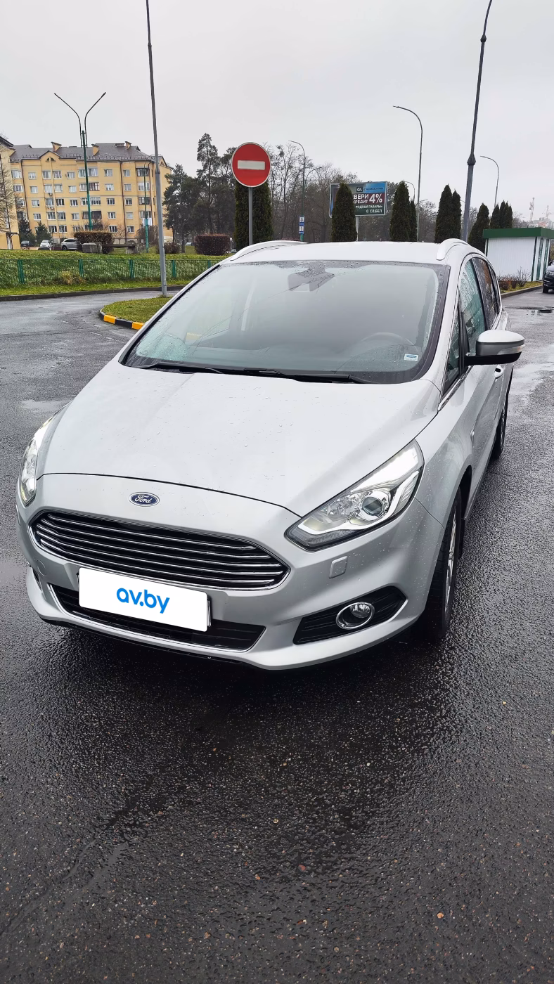 Ford S-MAX фото 8