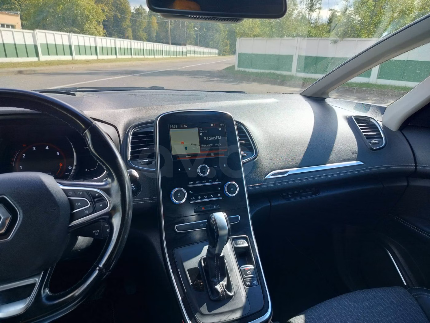 Renault Grand Scenic фото 7