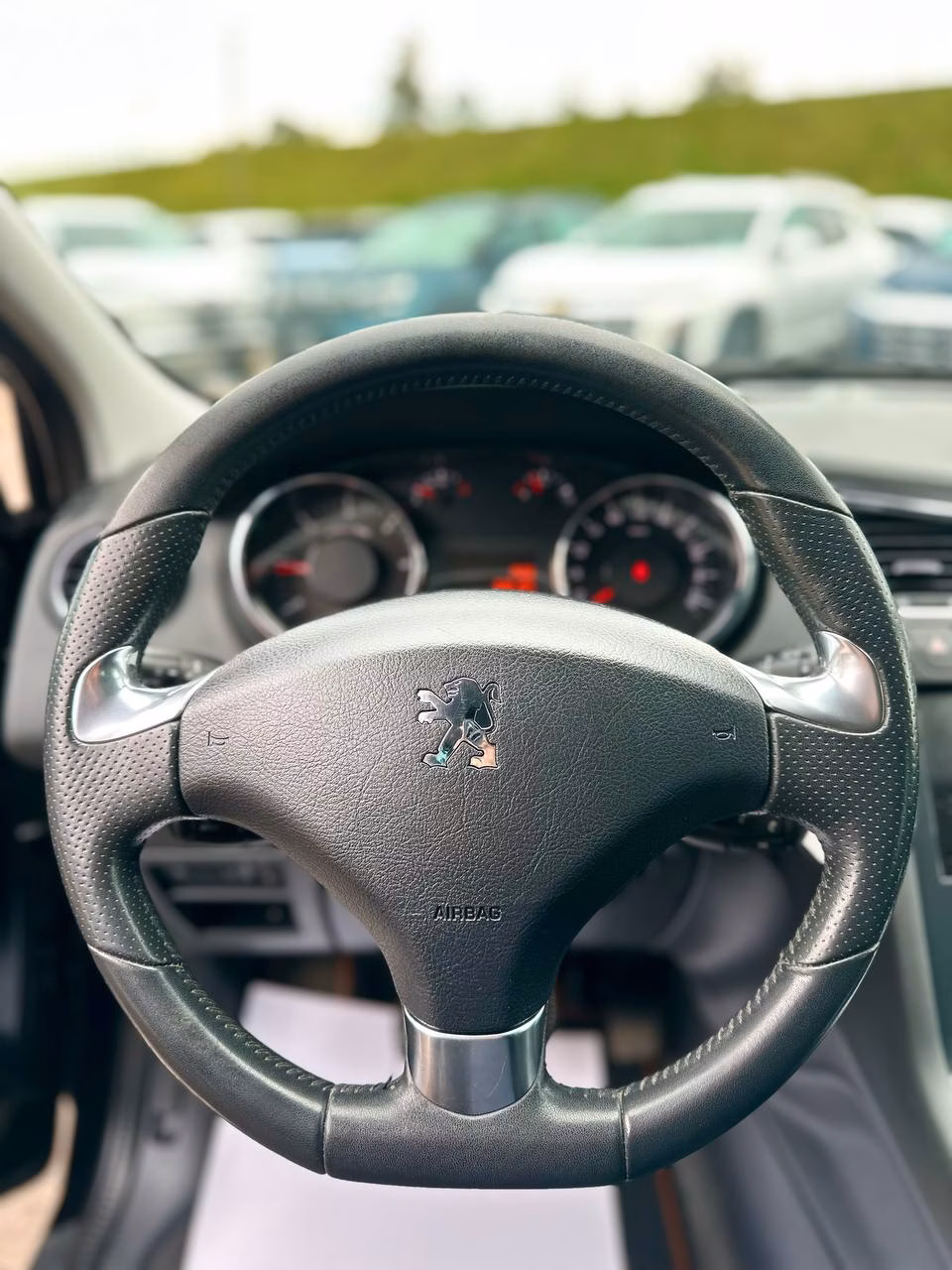 Peugeot 5008 фото 12