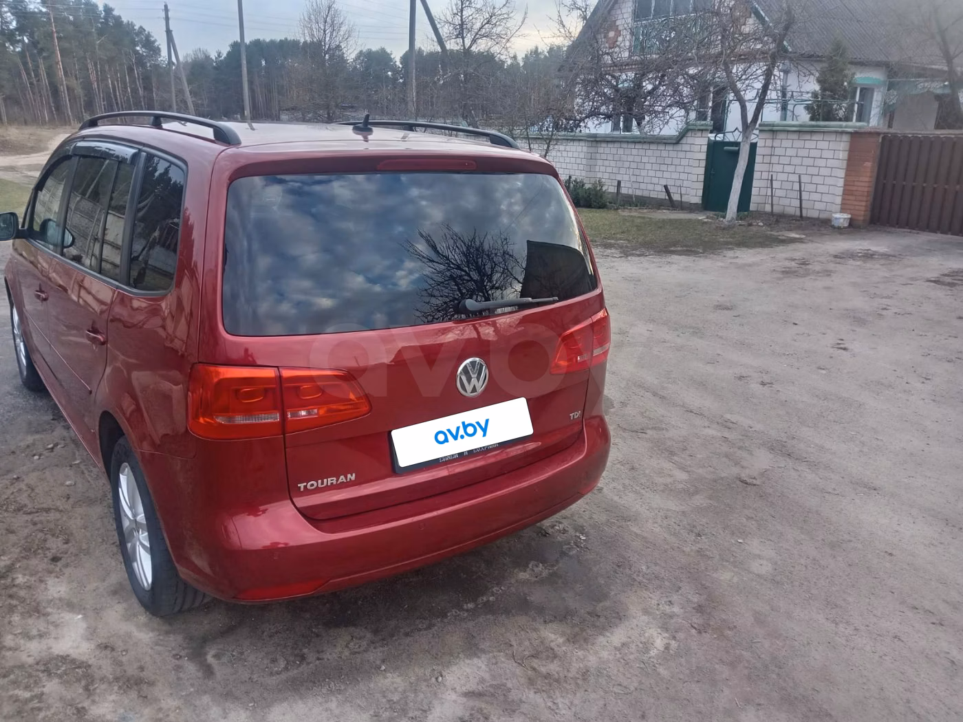 Volkswagen Touran фото 2