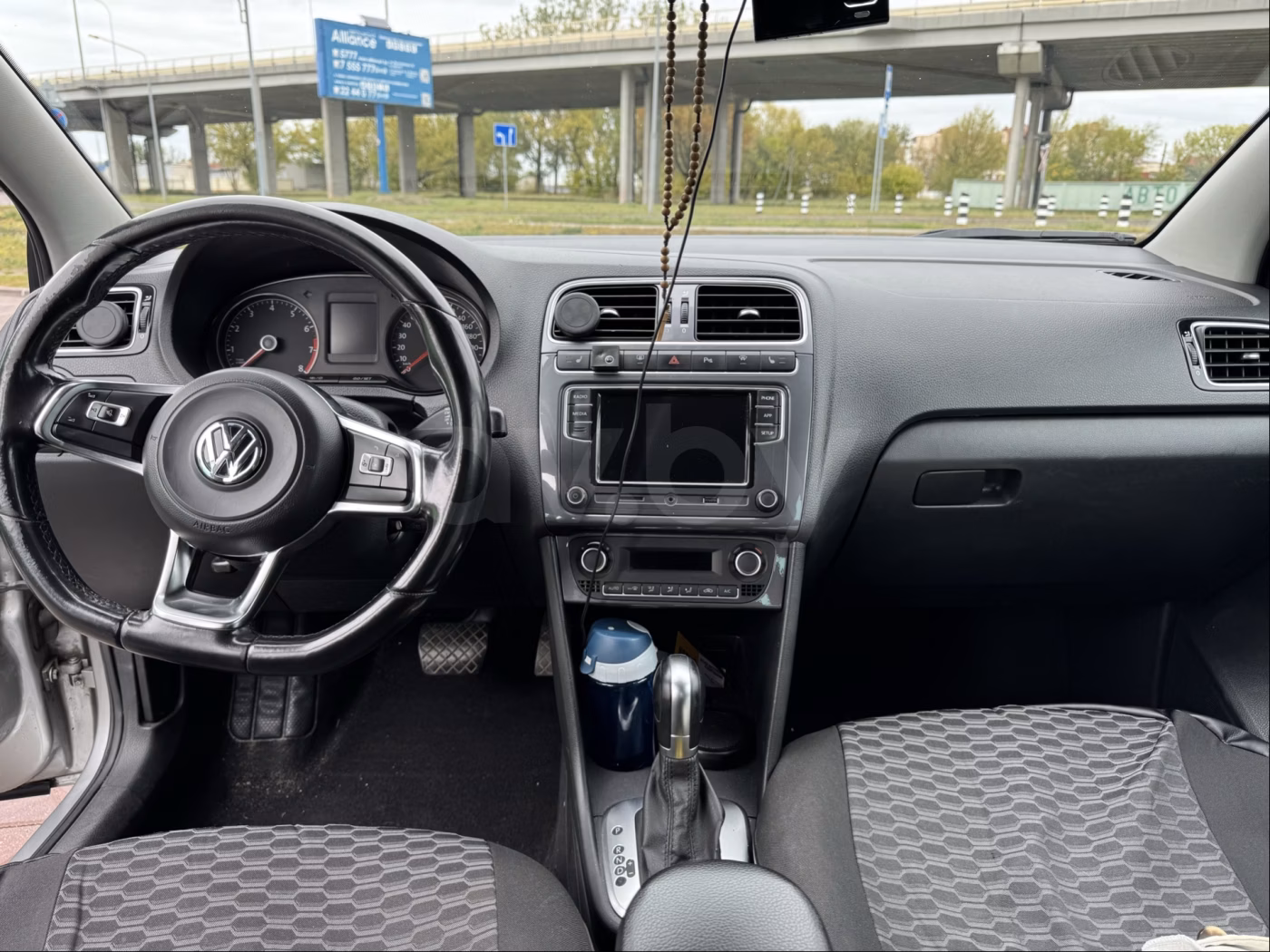 Volkswagen Polo Sedan фото 8