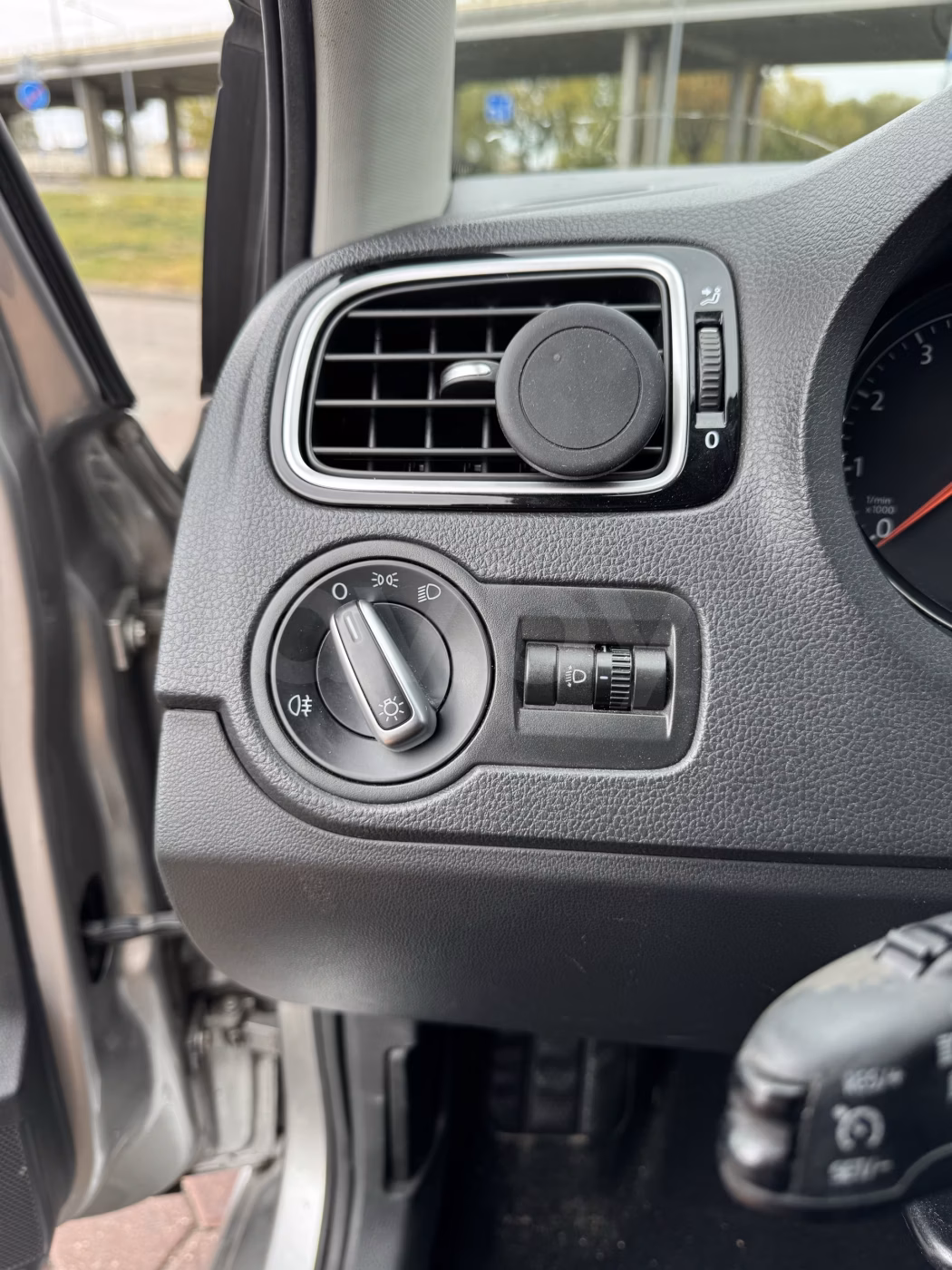 Volkswagen Polo Sedan фото 12