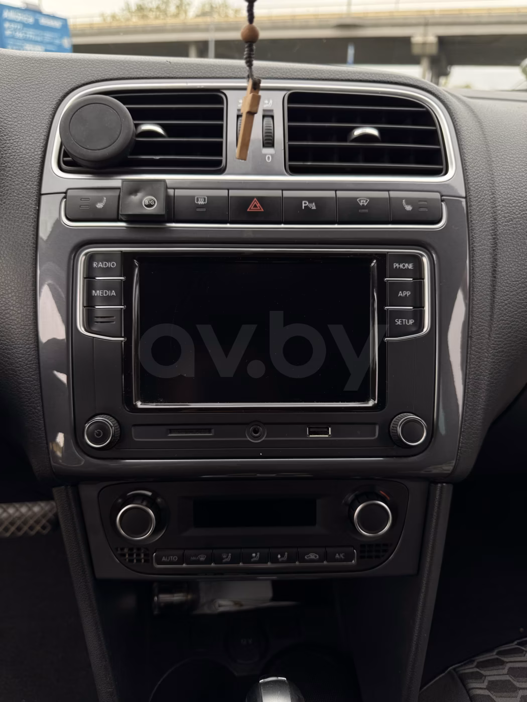 Volkswagen Polo Sedan фото 11