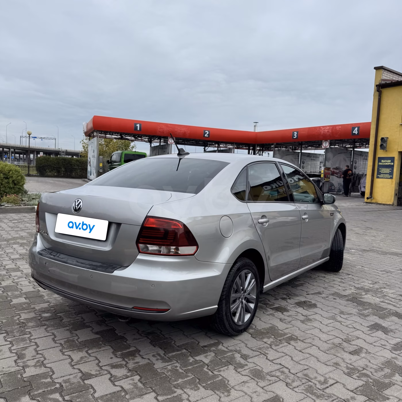 Volkswagen Polo Sedan фото 3