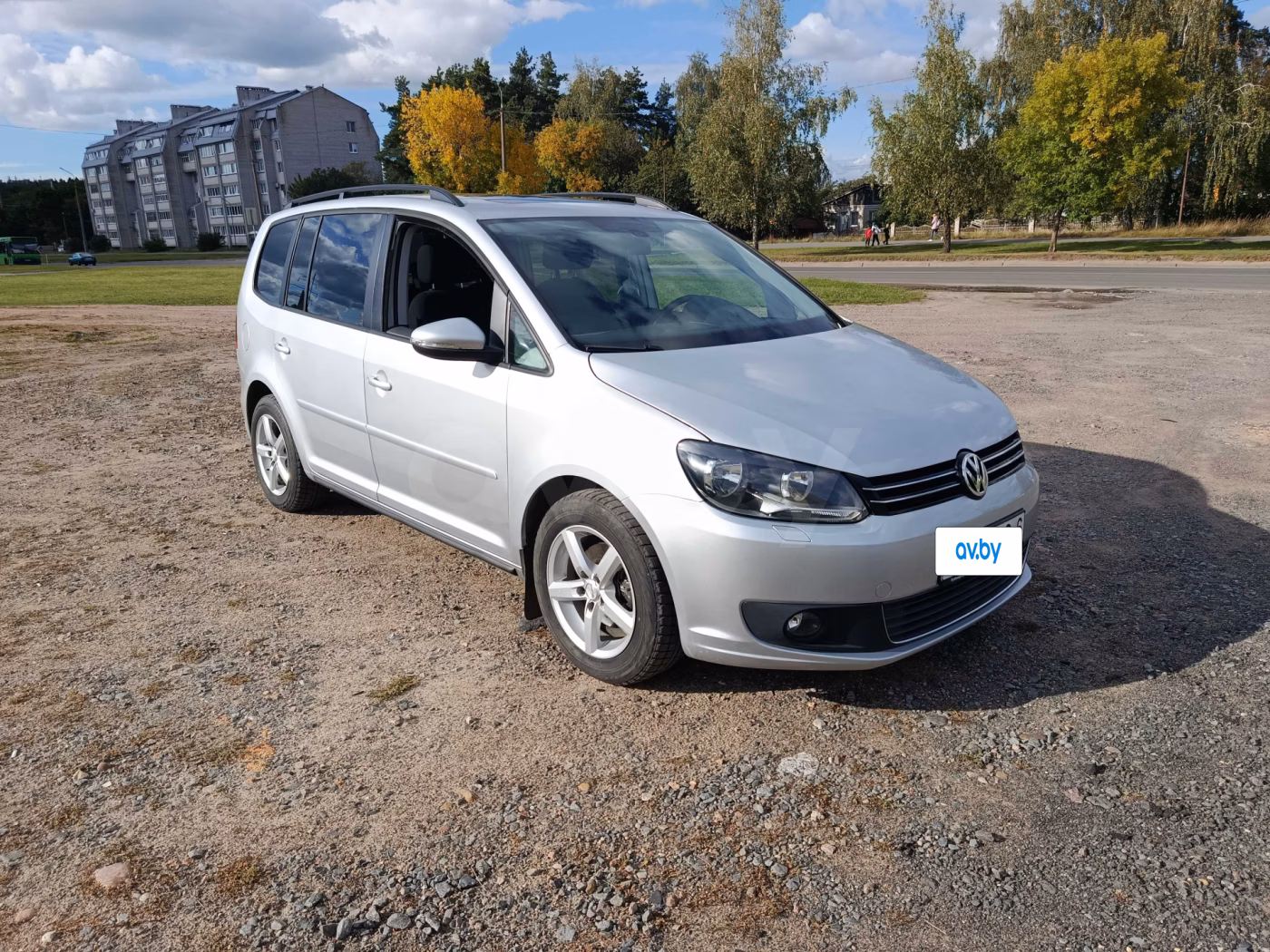 Volkswagen Touran фото 2