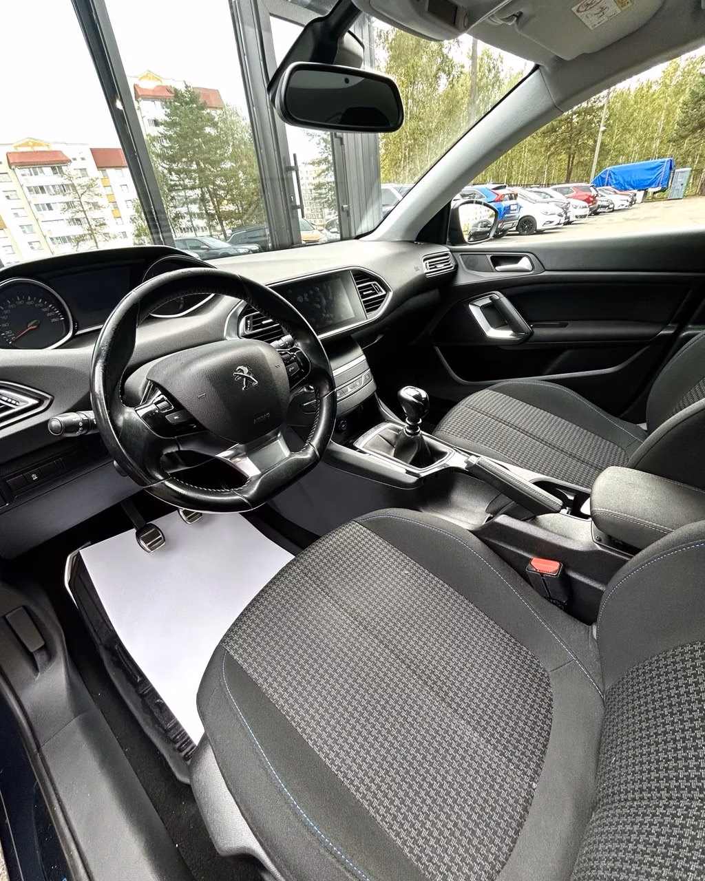 Peugeot 308 фото 10