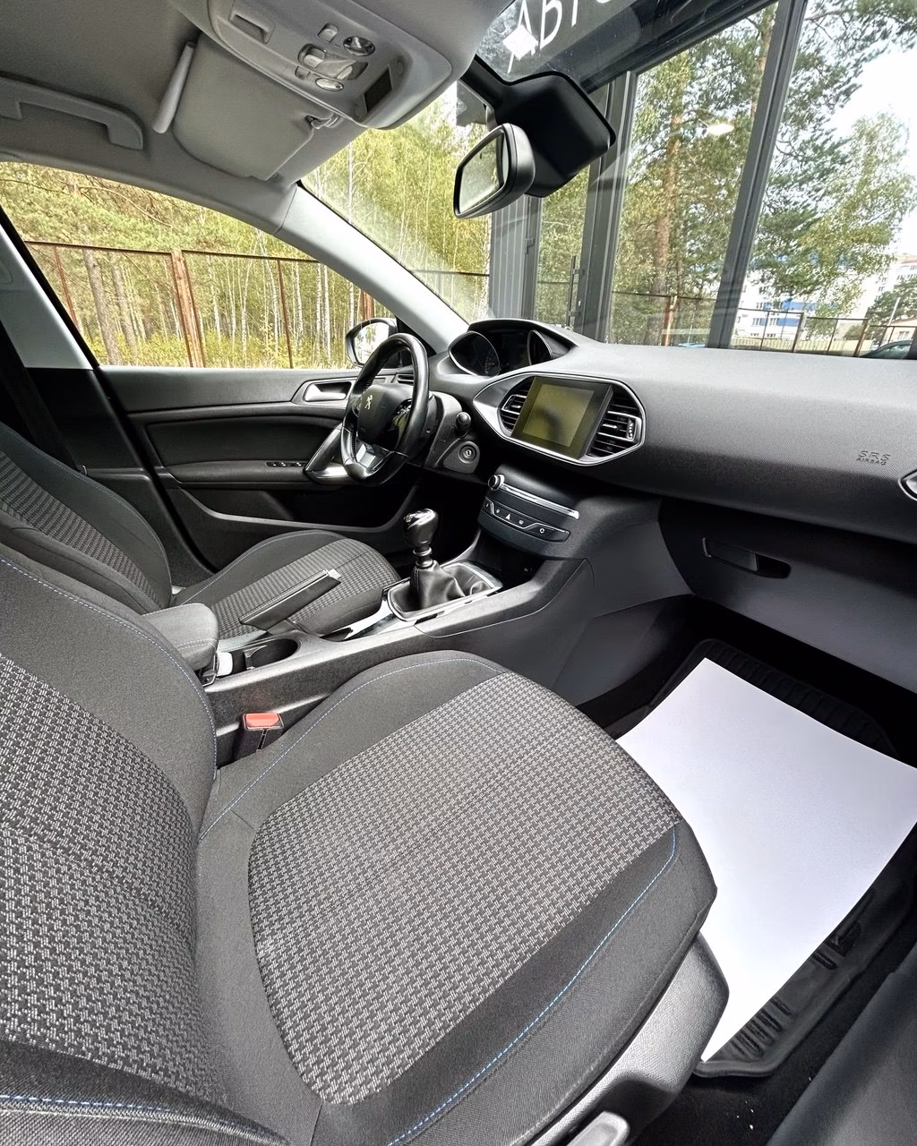 Peugeot 308 фото 13