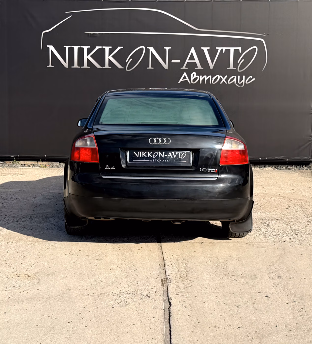 Audi A4 фото 6
