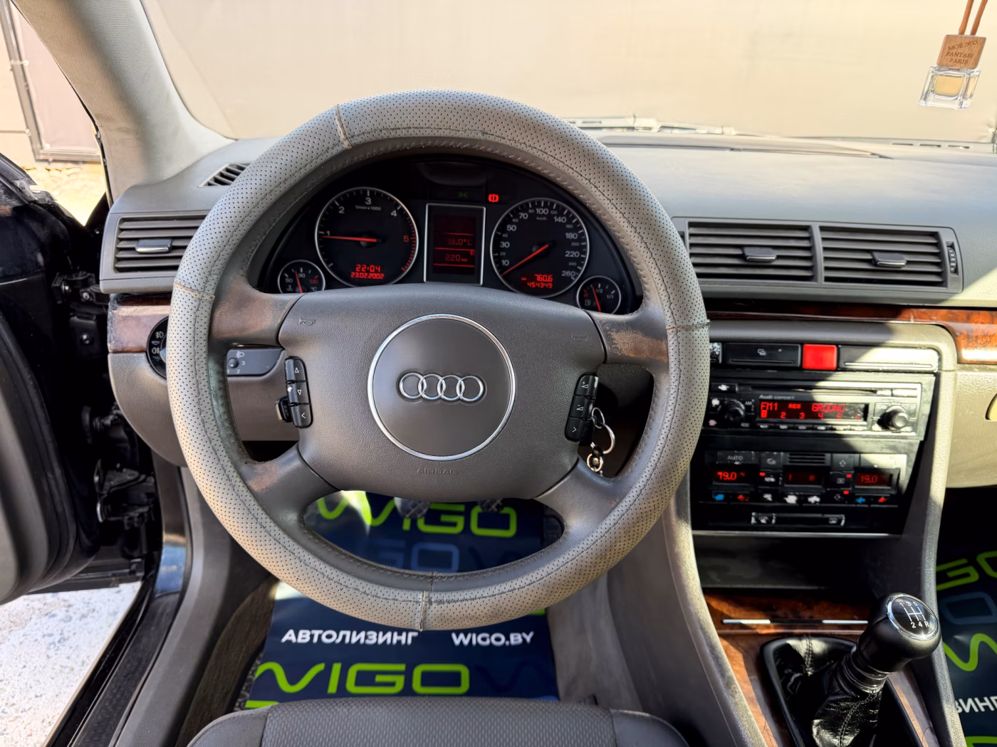 Audi A4 фото 9