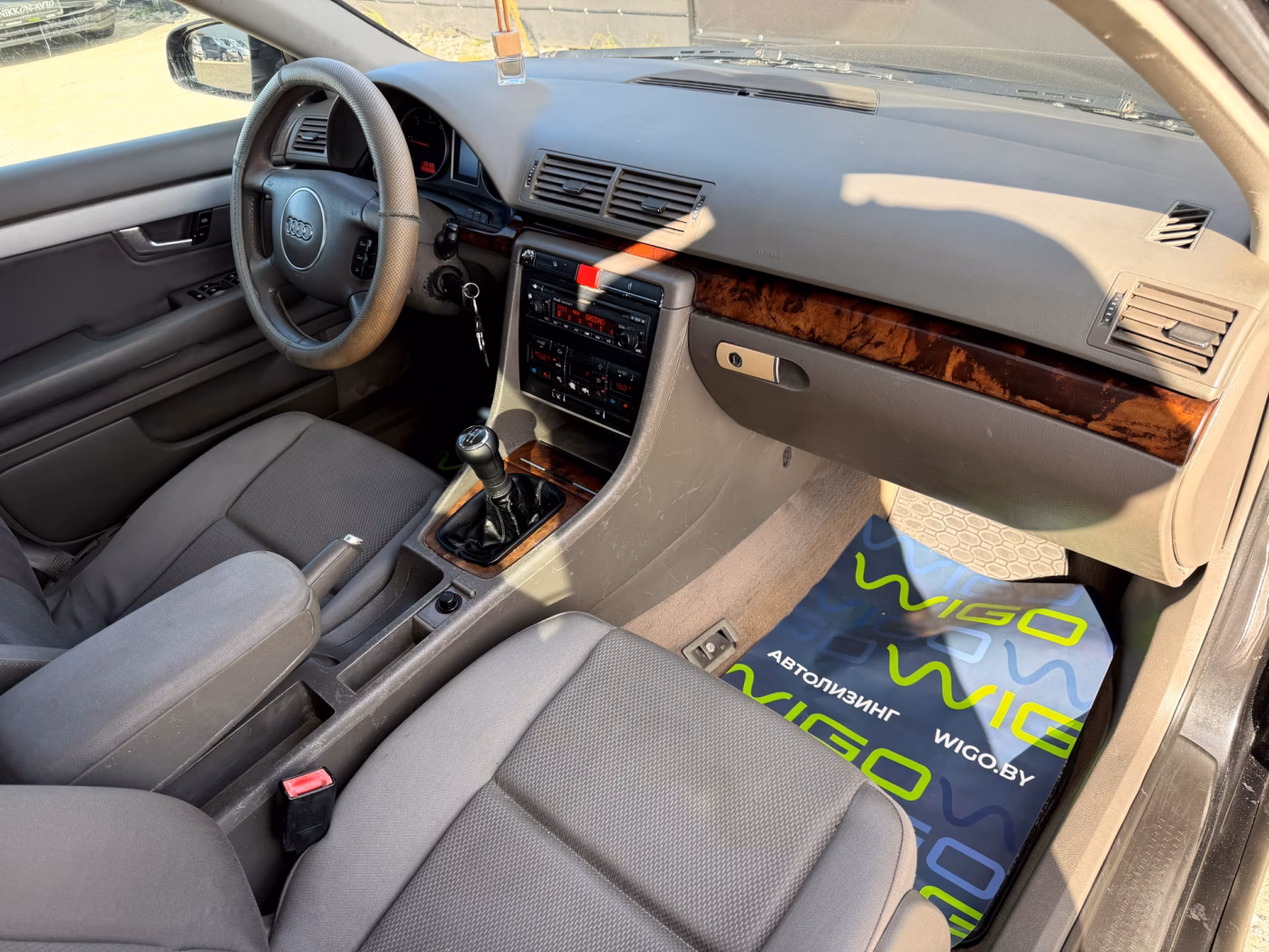 Audi A4 фото 15