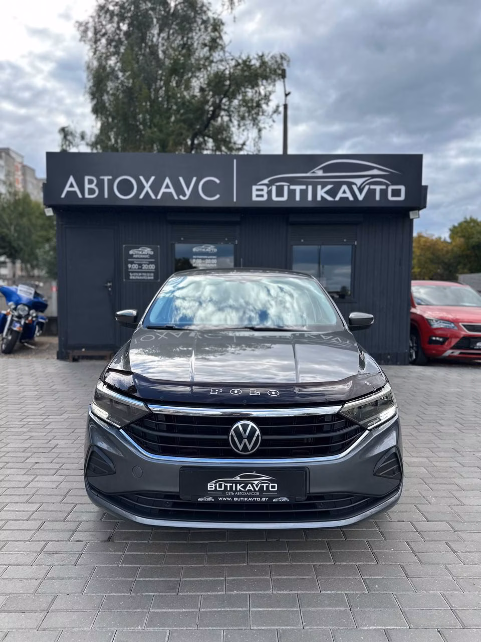 Volkswagen Polo Sedan фото 2