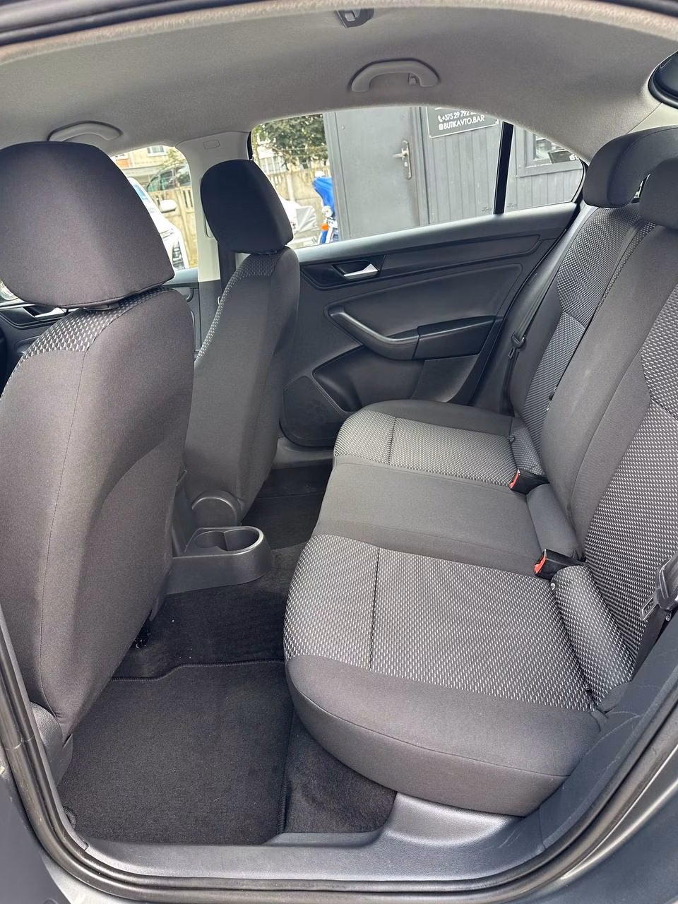 Volkswagen Polo Sedan фото 10