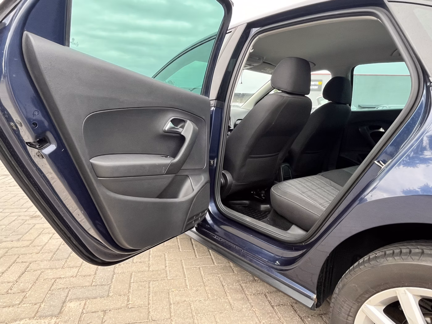 Volkswagen Polo Sedan фото 16