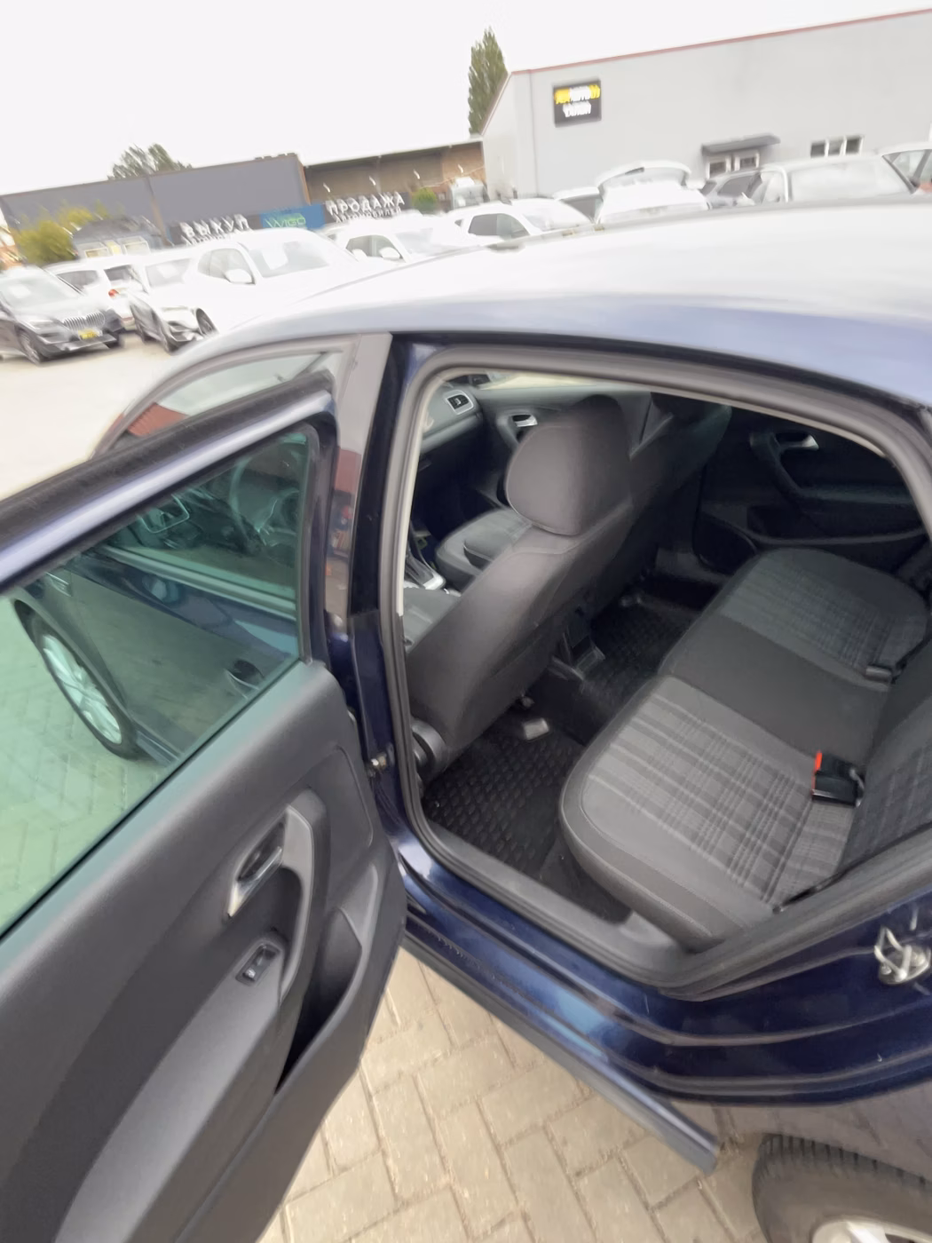 Volkswagen Polo Sedan фото 15