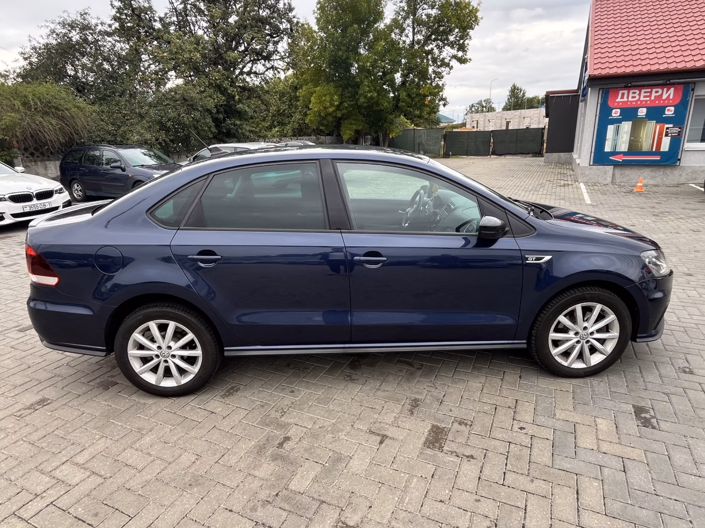 Volkswagen Polo Sedan фото 5