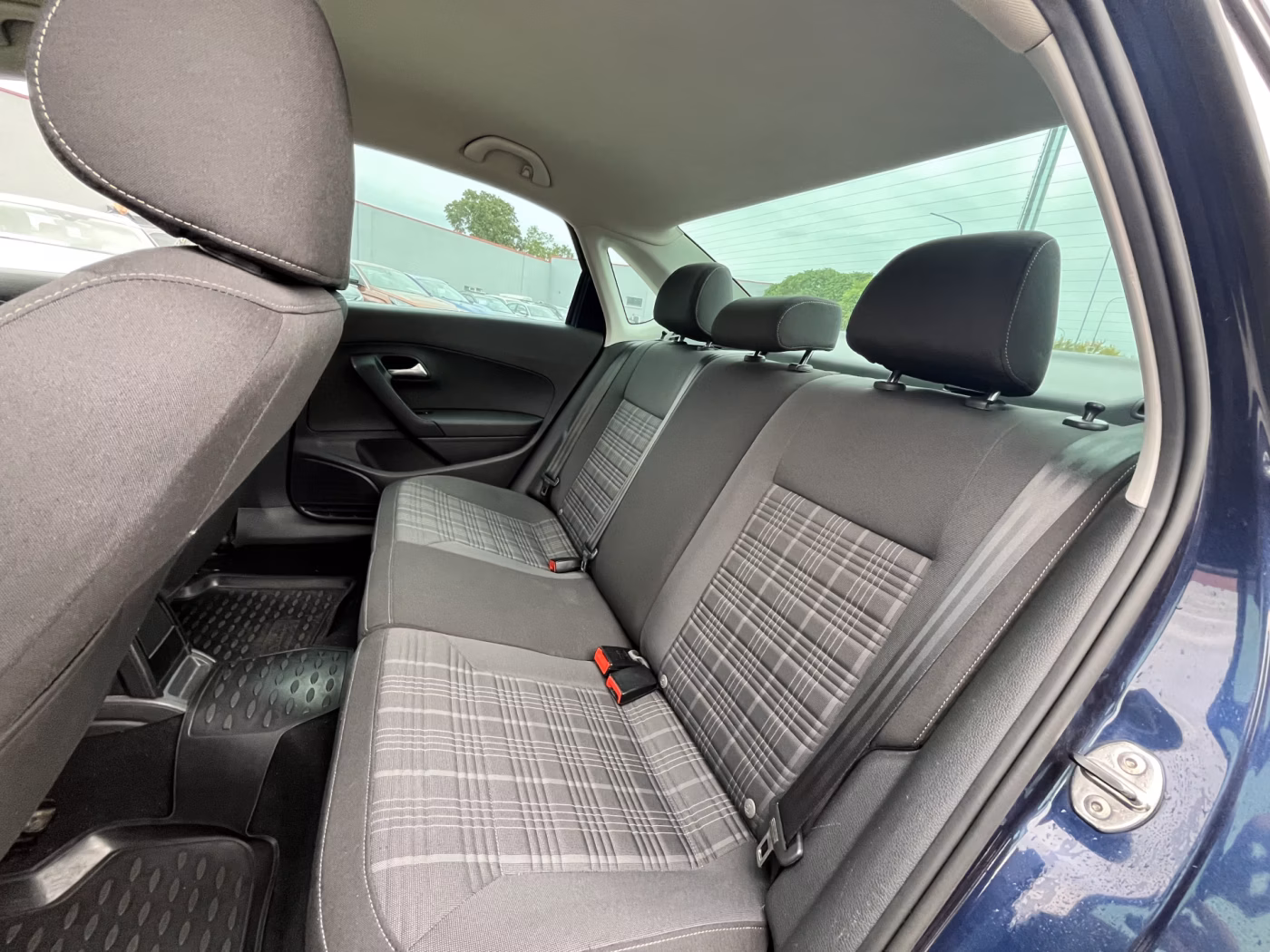 Volkswagen Polo Sedan фото 19