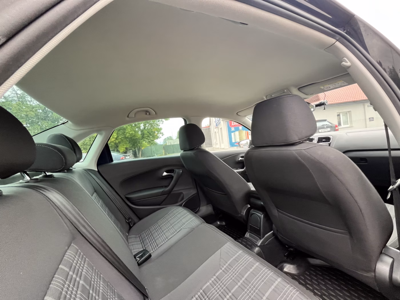 Volkswagen Polo Sedan фото 17