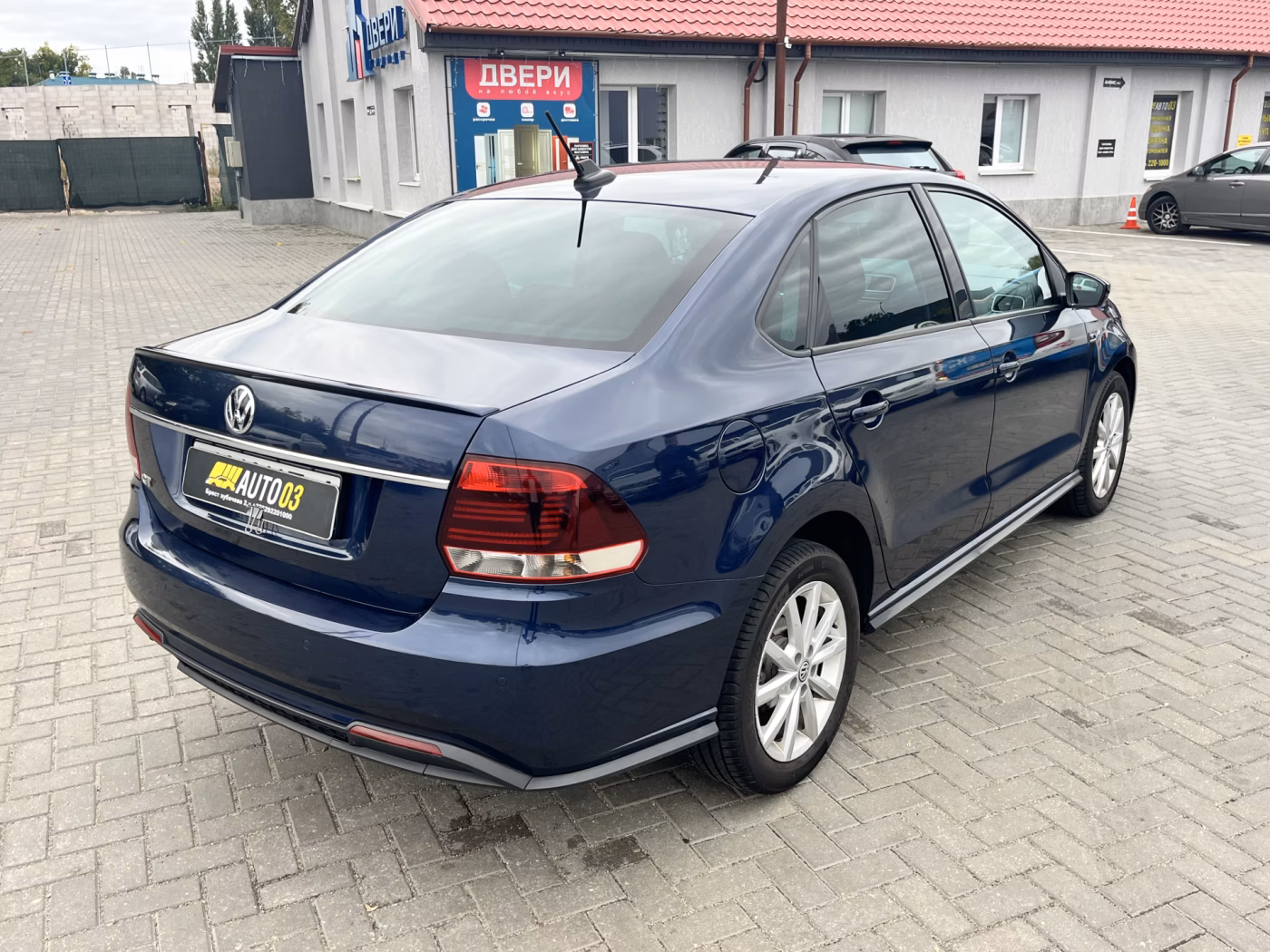 Volkswagen Polo Sedan фото 4
