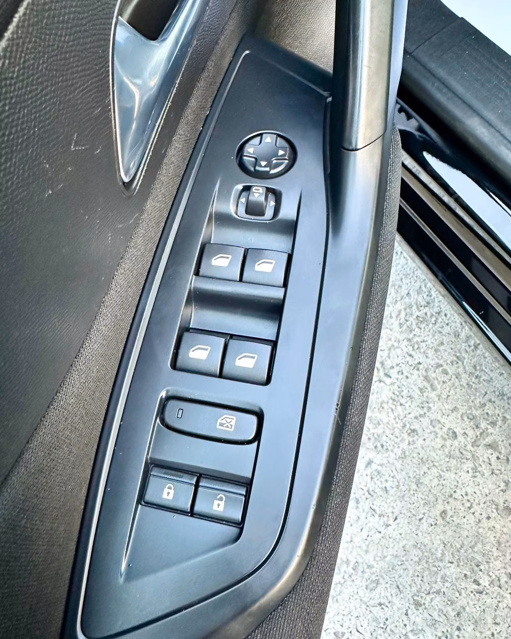 Peugeot 308 фото 9
