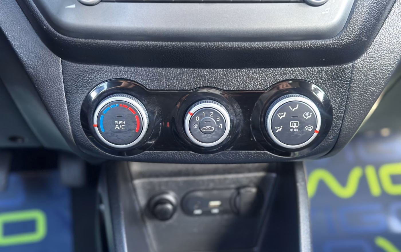 Kia Rio фото 17