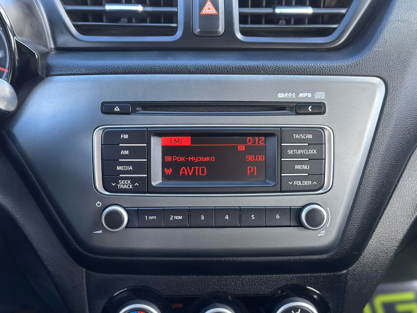 Kia Rio фото 16