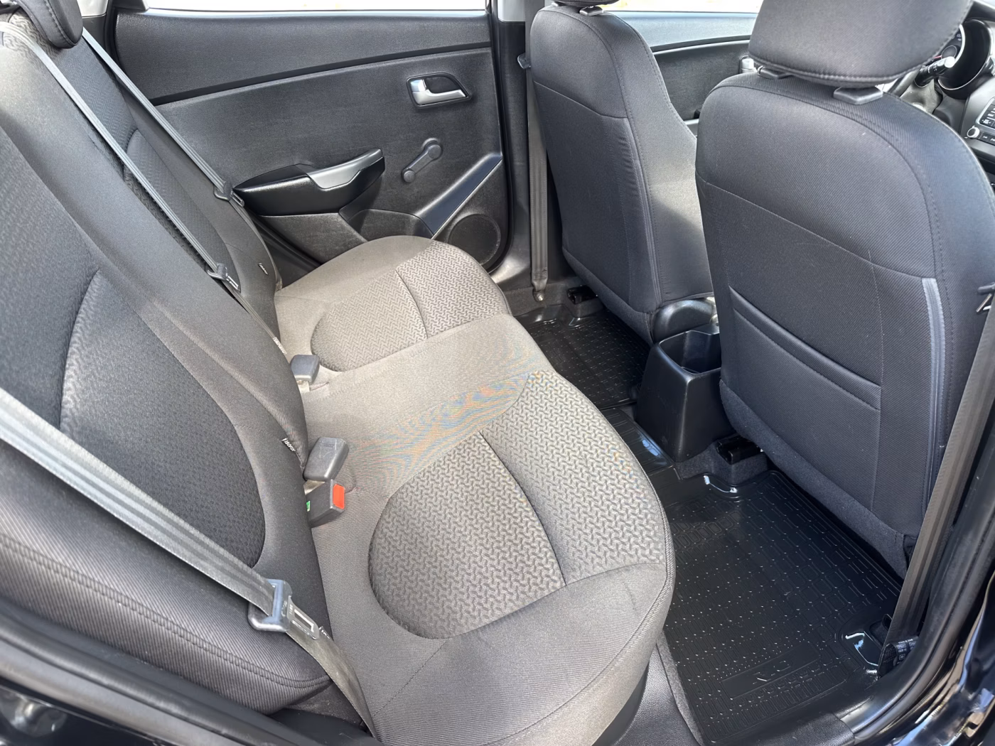 Kia Rio фото 11