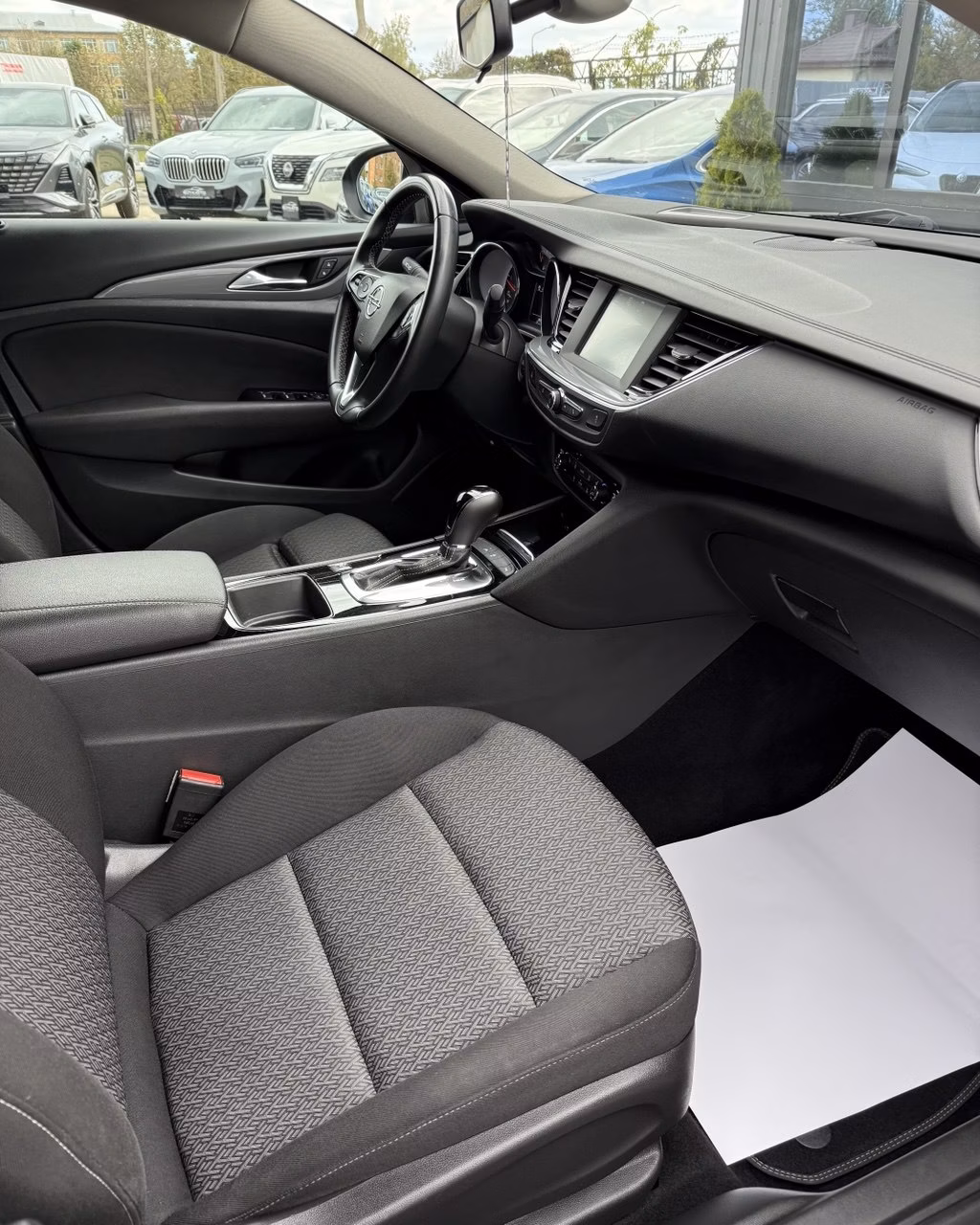 Opel Insignia фото 12