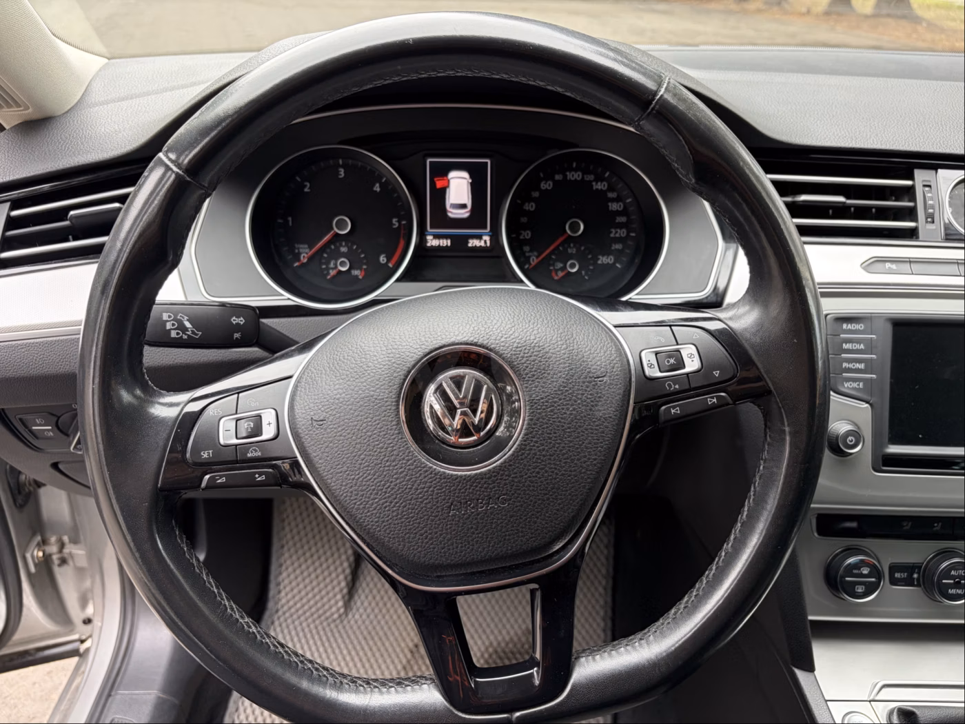 Volkswagen Passat фото 15