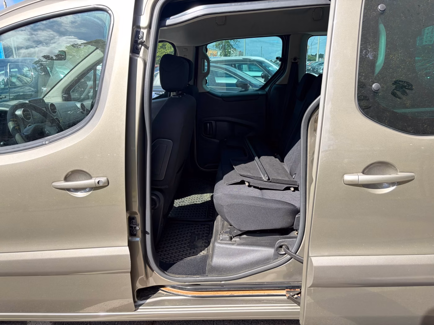 Peugeot Partner фото 15
