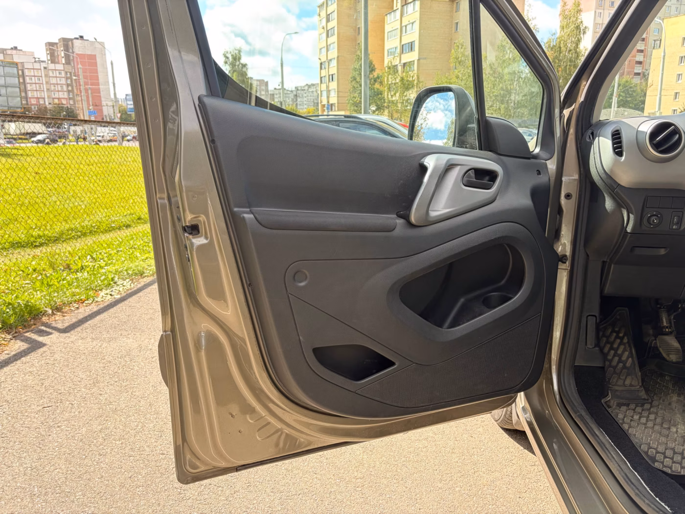 Peugeot Partner фото 13