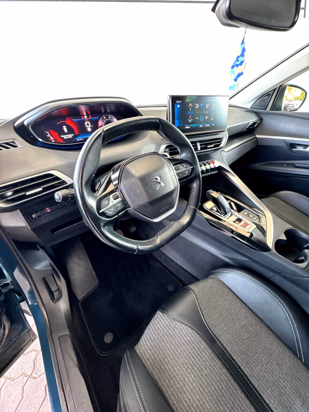Peugeot 3008 фото 10