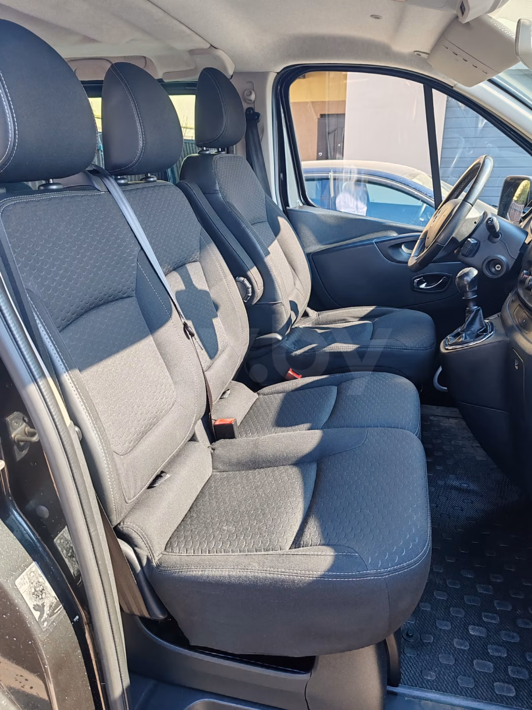 Opel Vivaro фото 6